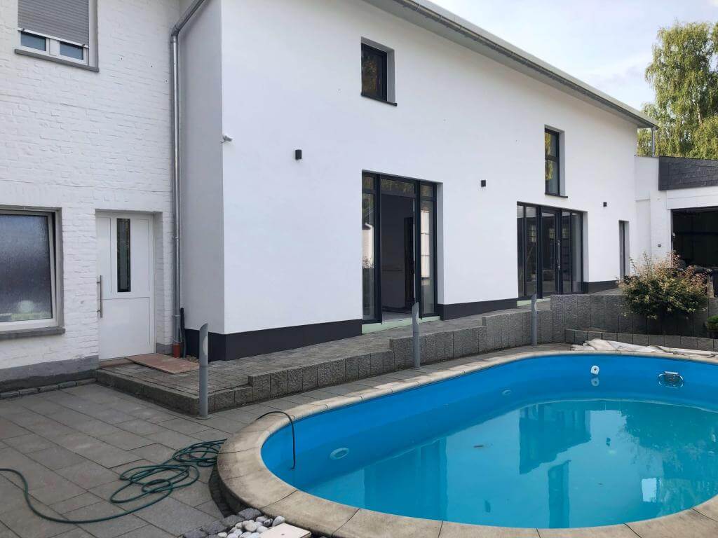 Fassade neu mit Pool